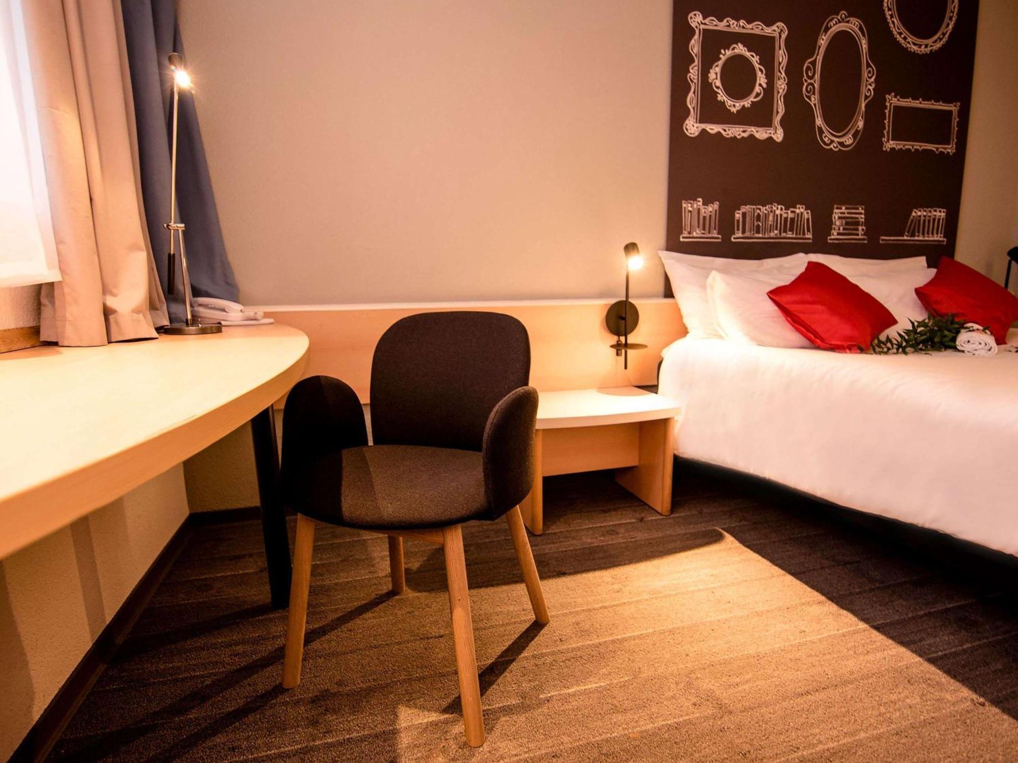 Ibis Poznan Stare Miasto Exterior foto