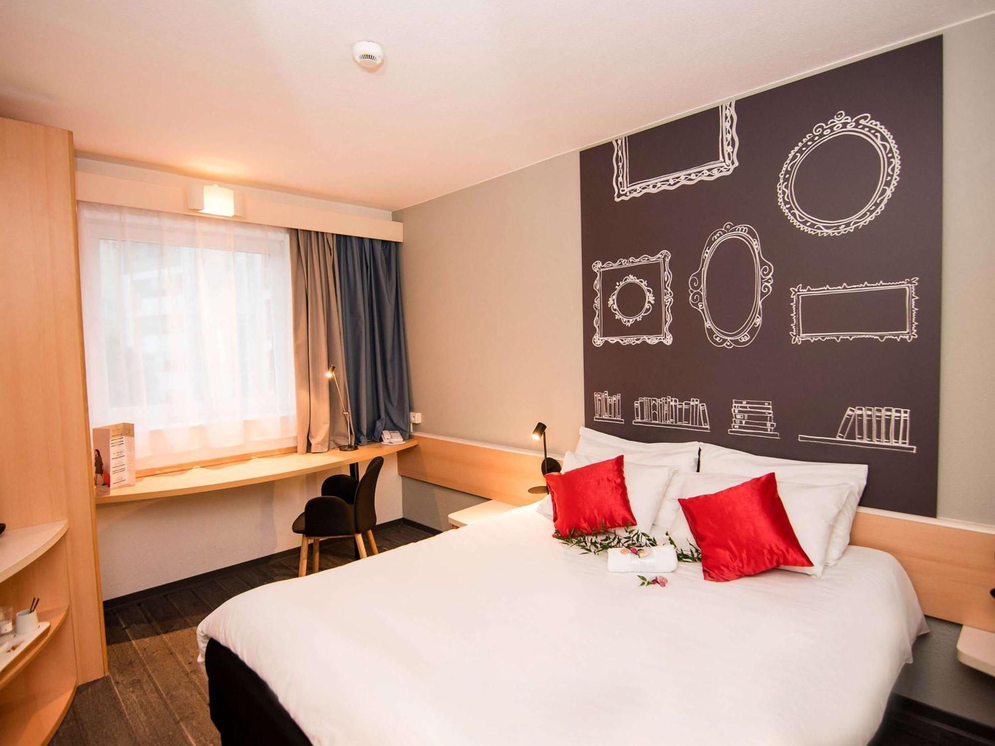 Ibis Poznan Stare Miasto Exterior foto