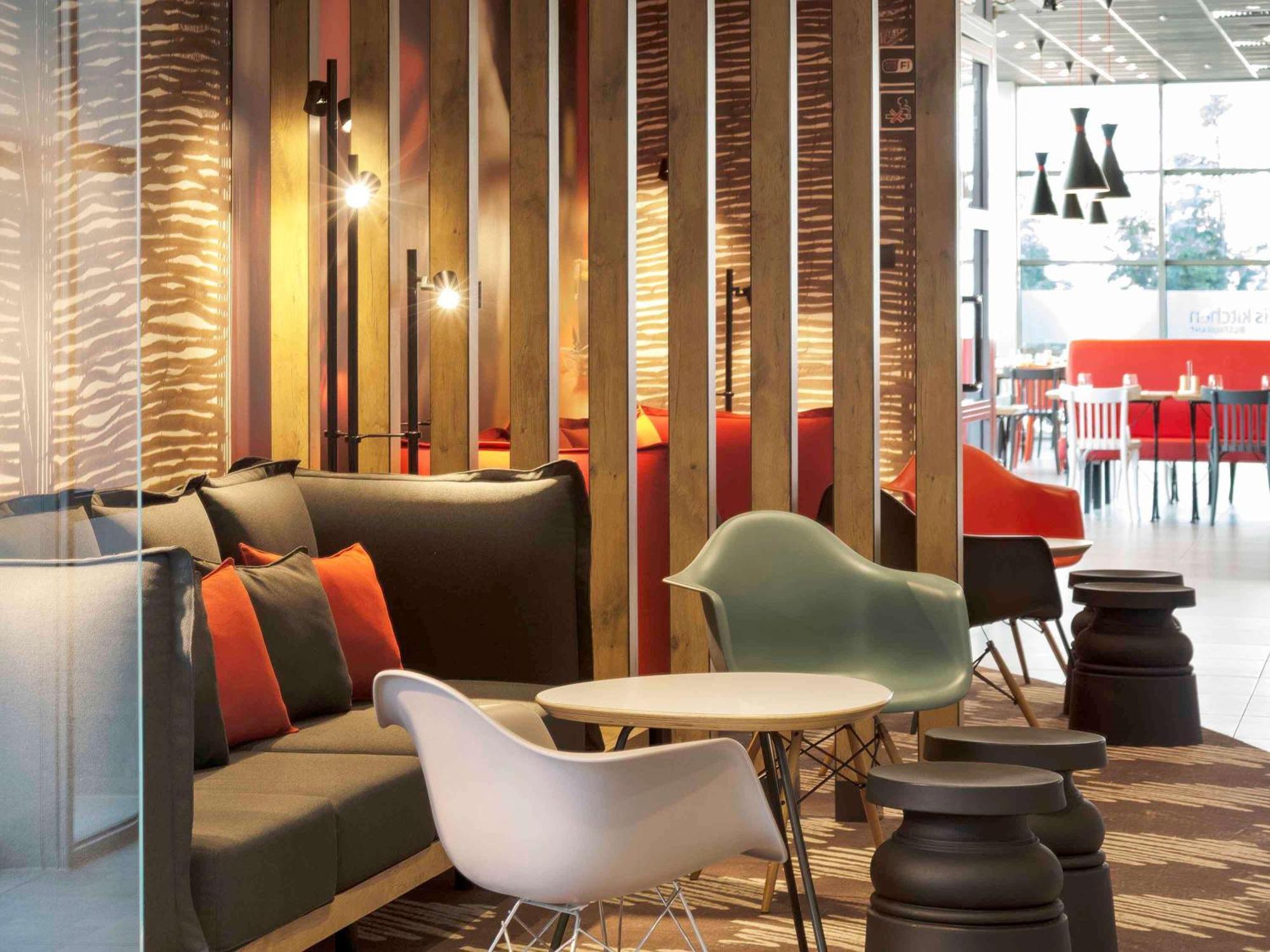 Ibis Poznan Stare Miasto Exterior foto