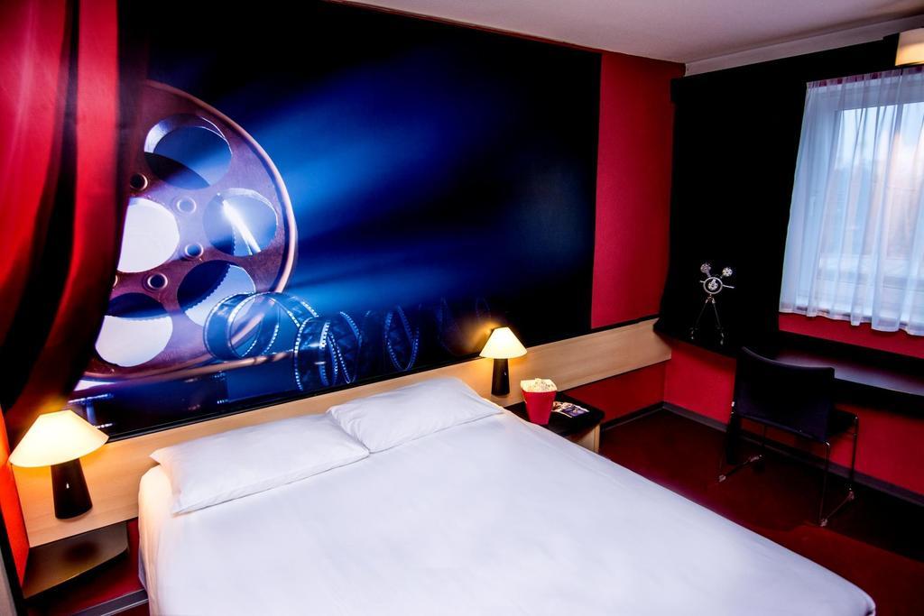 Ibis Poznan Stare Miasto Exterior foto